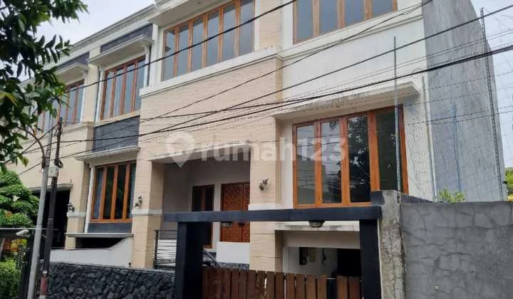 Dijual Rumah Siap Huni Kemang Utara X, Mampang, Jakarta Selatan
