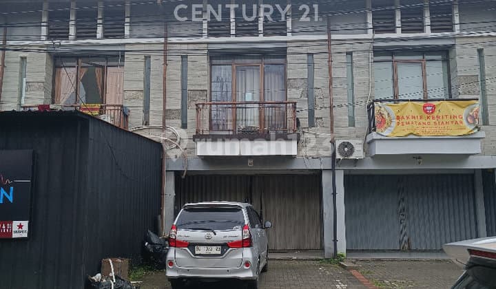 Shop House in a Busy Location in Mekar Wangi, Bandung City