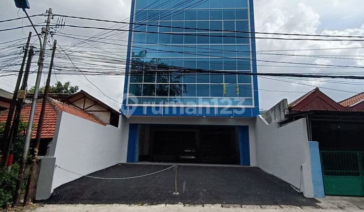 Gedung Kantor Baru, Dijual Murah 4,5 Lantai, Cawang Jakarta Timur
