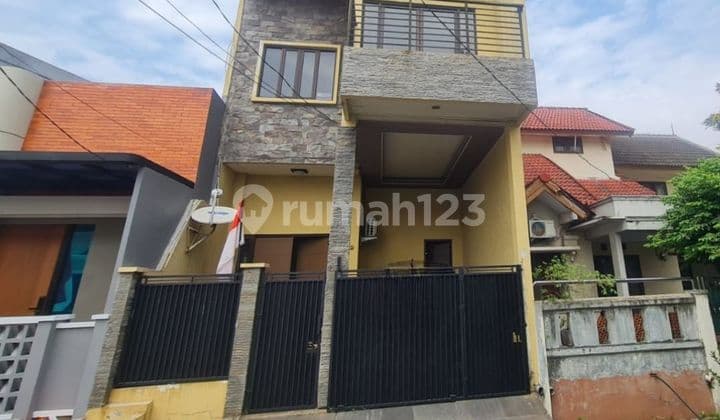 Rumah Dijual 2 Lt. Murah, Duta Bumi Nempel Harapan Indah, Bekasi