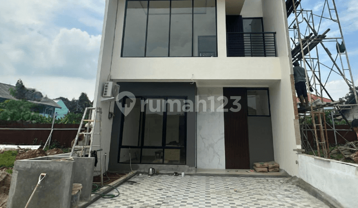 Rumah Baru 2 Lantai Dekat Green Park Dan Tol Jatiwarna, Bekasi