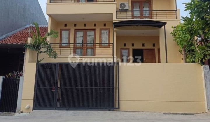 Rumah Dijual Murah 2,5 LT. Billymoon, Pondok Kelapa Jakarta Timur