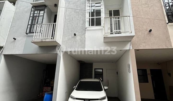 Rumah dijual Murah Palmerah, Jakarta Barat dekat Tol Slipi, SHM
