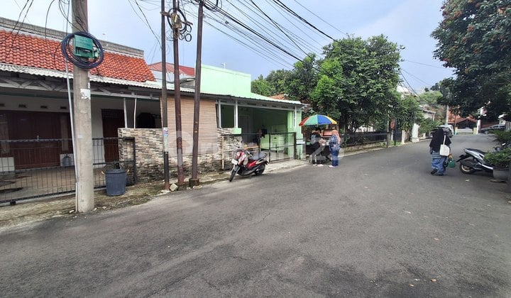 House in Elite Complex Safe Comfortable Pejaten Barat Area Cheap Land Calculation