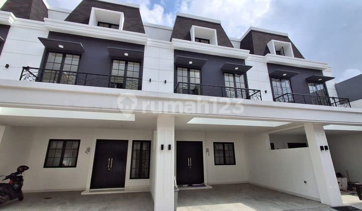 Rumah Baru di Kalibata Dalam Cluster One Gate System Dekat Komp Garuda Pancoran