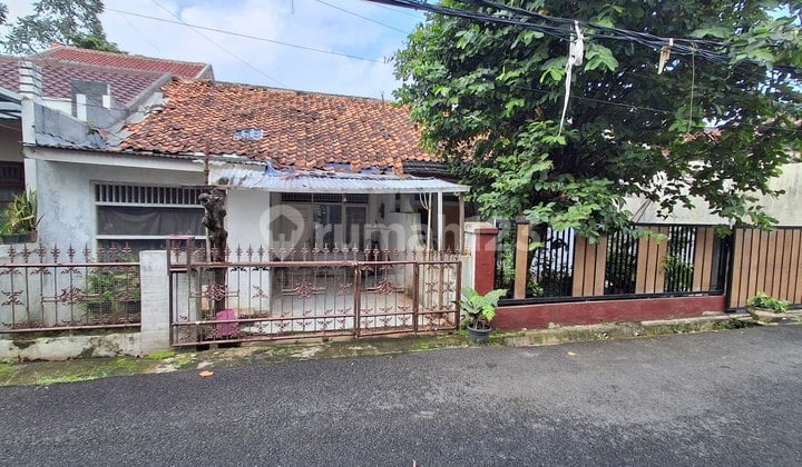 Rumah Kompleks Aman Nyaman Jalan Lebar Tidak Banjir Dekat Kalibata Pasar Minggu