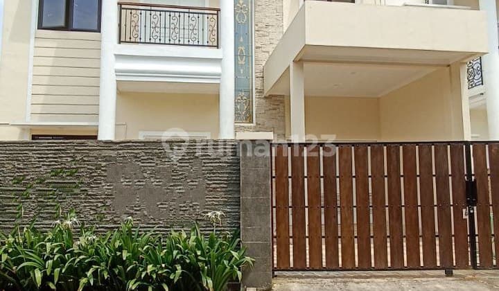 Rumah Baru Jatiwaringin Mewah Luas Dekat Akses Tol