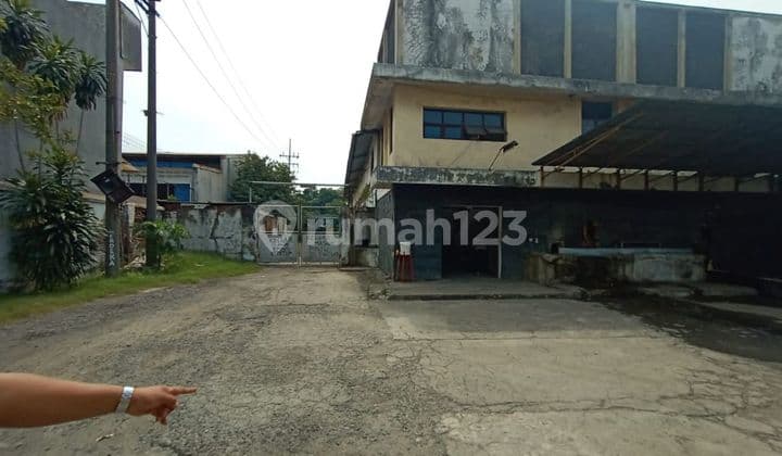 Di Jual Pabrik & Gudang Hitung Tanah Saja di Waru - The EdGe