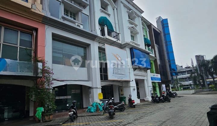 Dijual Ruko Siap Pakai Ada Lift di Pondok Indah