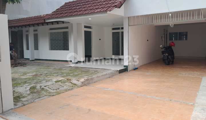 Disewakan Rumah Siap Huni di Area Senopati Kebayoran Baru