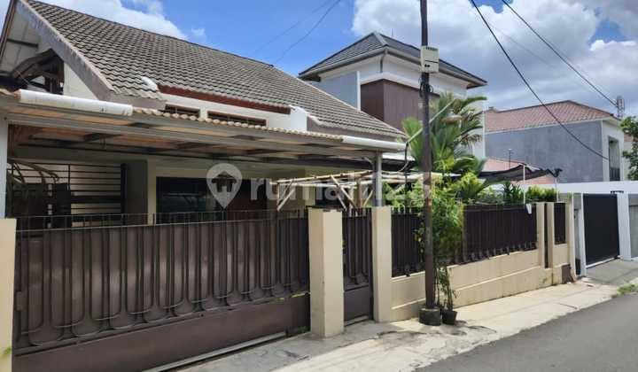 Price Drop Update Well-Maintained Old House in Panglima Polim Area, Kebayoran Baru