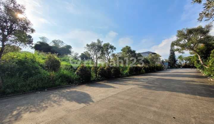 Tanah Setraduta, Jalan Depan Besar