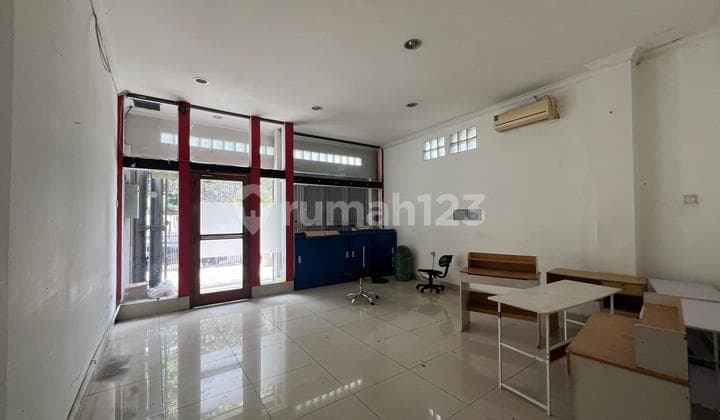 Turun Harga! Ruko Mainroad 3 Lantai di Tengah Kota, Lengkong