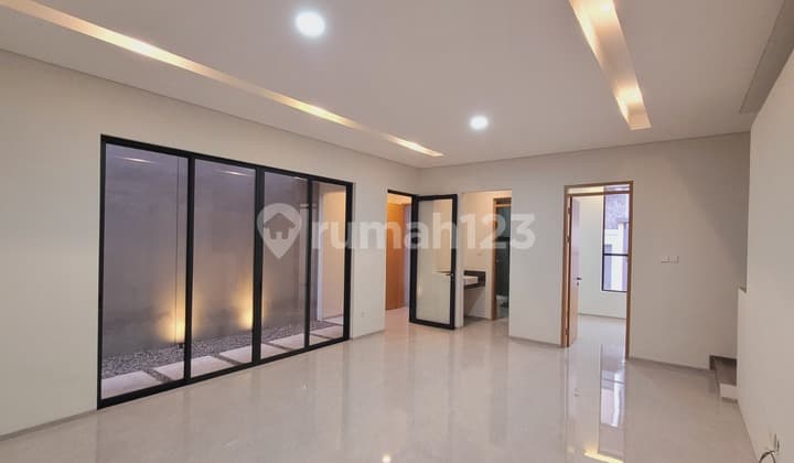 Rumah Baru Minimalis 2 Lantai Setraduta