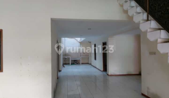 Dijual Rumah Siap Huni Berlokasi Strategis di Pejompongan