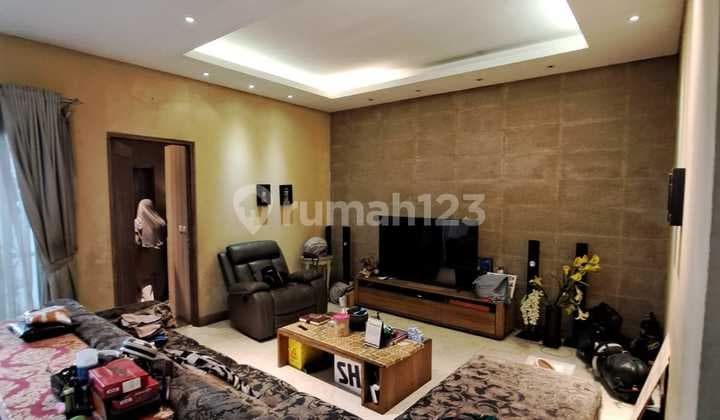 TURUN HARGA !!! Dijual Cepat Rumah semi Furnish di Nusaloka BSD
