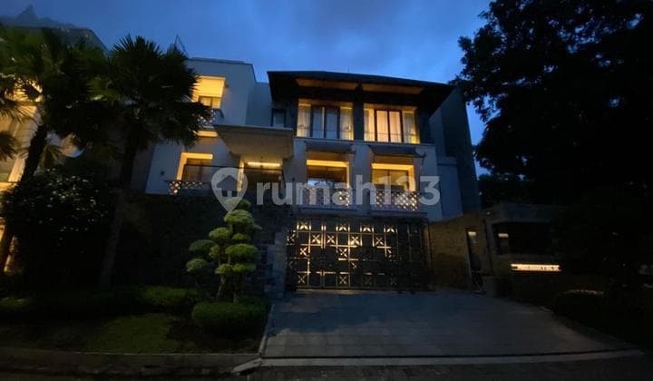 Rumah Mewah Pik1 Lift dan Kolam Renang Luas.459 Meter