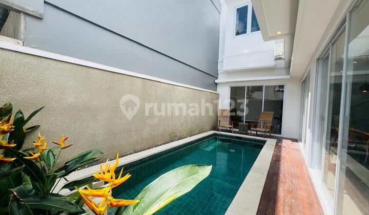 Villa 3BR Furnished One Gate System Lokasi Dekat Pantai Ungasan
