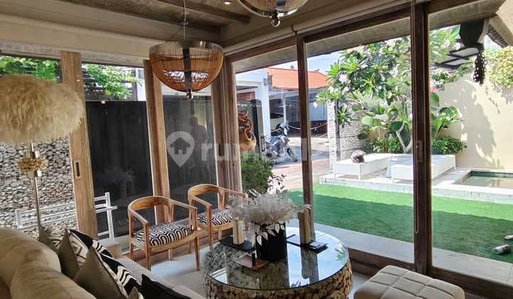 For Sale Villa Full Furnished Lokasi Seminyak Kerobokan