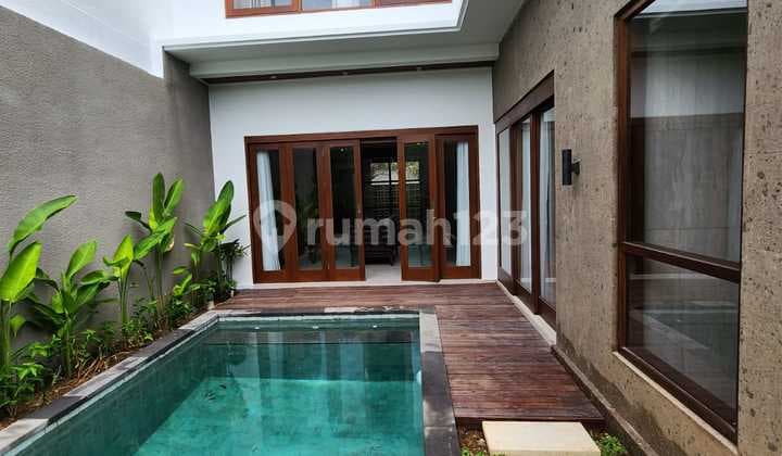 Beautiful Villa in Nusa Dua, Comfortable Cluster Area Near the Beach