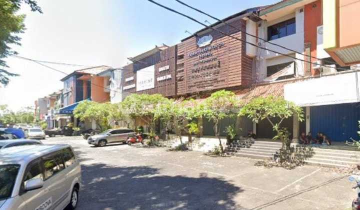 3 storey shophouse with contents in good condition in By Pas Ngurah Rai Kuta