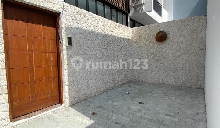 VILLA READY UNIT FULLYFURNIHES 2LT DEKAT PANTAI PANDAWA NUSA DUA