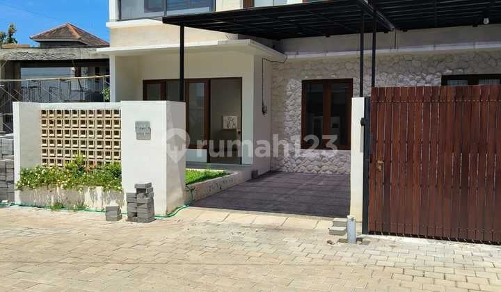 Rumah Baru Ready Unit Sangat Bagus 3 Br di Kawasan Cluster Jimbaran