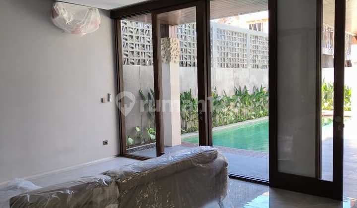 FOR SALE VILLA SANUR BARU 4 BR BIG POOL 2LT FURNIHSED PANTAI SANUR