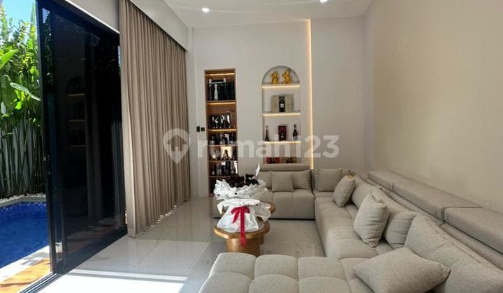 Modern Tropical 3-Story Villa in Lower Jimbaran with GWK View