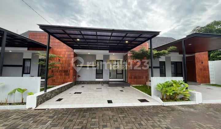 Rumah Terbaik 1 Lantai di Mlati Sleman, 2 Carport SHM Aman!