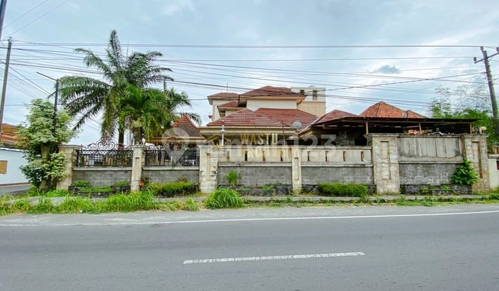 Luxury House on Jogja Ringroad, Near Jogja Solo Road