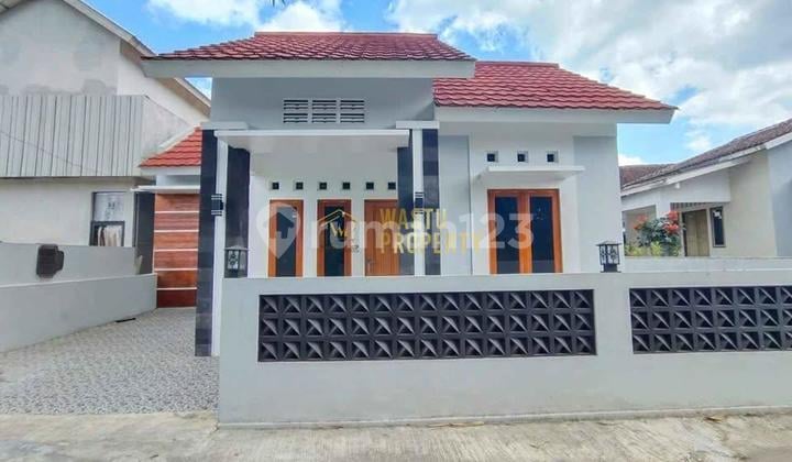 Banting Harga! Rumah Siap Huni Tanah Luas di Jakal