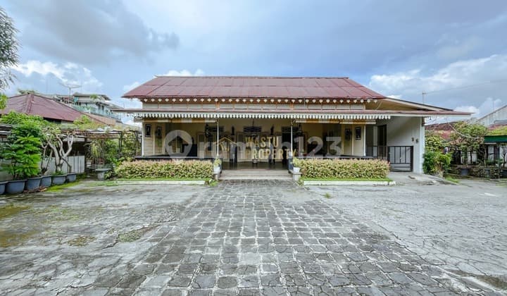 Antique Old House in Yogyakarta Palace Area, Price Negotiable!