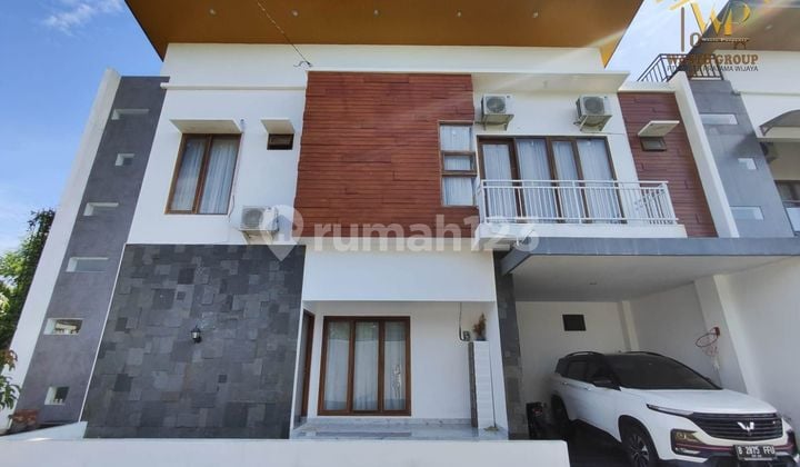 Rumah Terbaik Siap Huni 2 Lantai di Maguwoharjo, Furnish