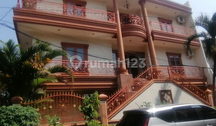 3-Story House in Sumarecon Kelapa Gading, Negotiable Until Deal