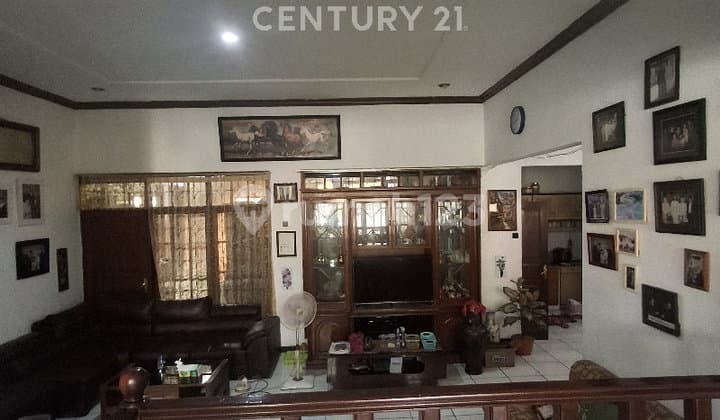 For Sale: House in Sayap Batununggal, Bandung