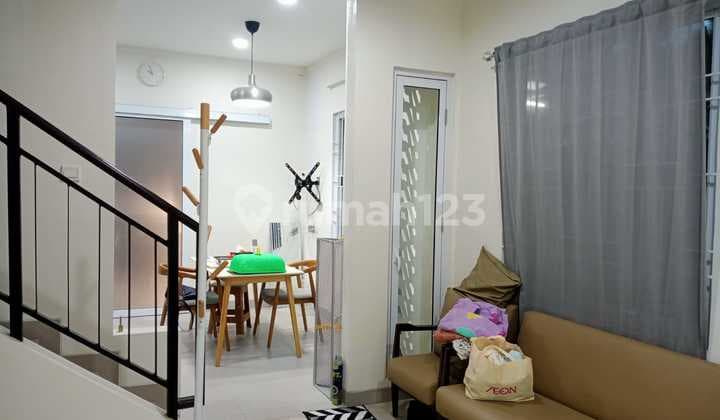 Rumah Bagus 2 Lantai Semi Furnished di Summarecon Bandung