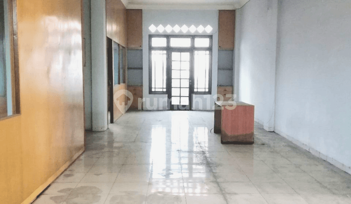 Ruko Jumbo Kawasan Ramai Lokasi Pinggir Jalan Sei Batang Hari