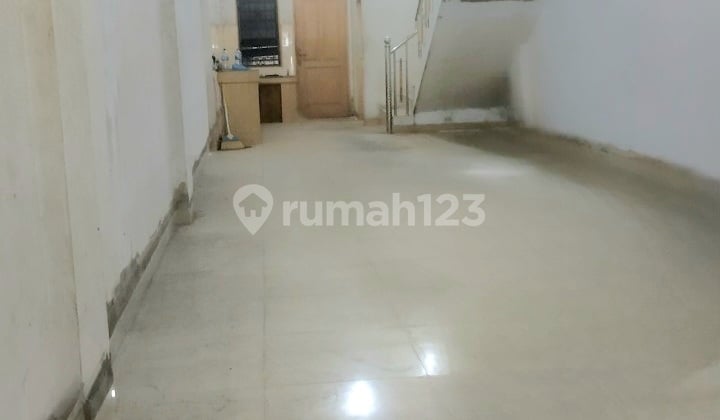 Ruko 3,5 Tingkat Lokasi Dekat Pajak Beruang