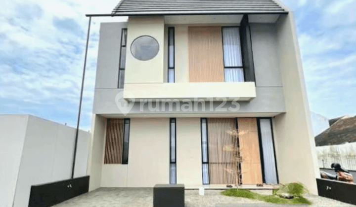 Rumah Baru Gaya Jepang di Komplek Osaka Nodigon Gate