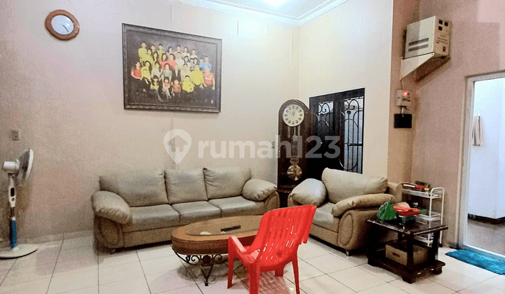 Villa Terawat Full Furnished di Cemara Aari