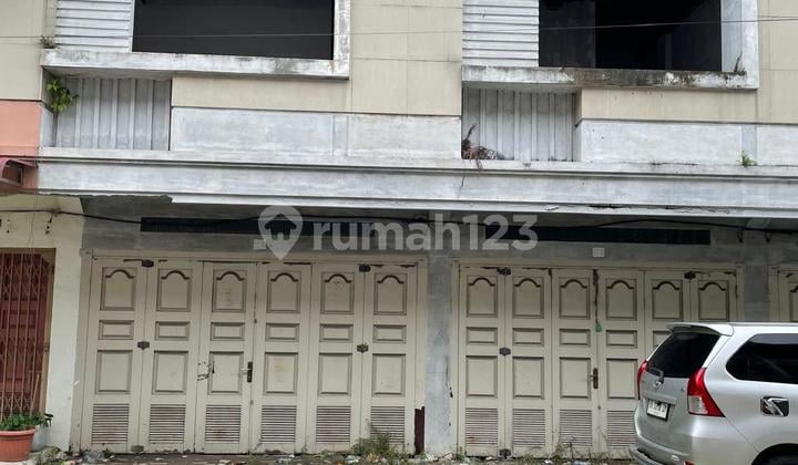 Rumah Townhouse Jalan Garuda Mandala Raya