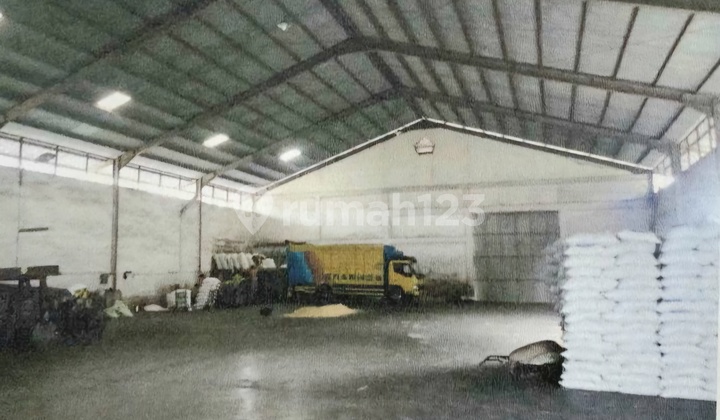 Gudang Siap Pakai Lokasi Pinggir Jalan Medan Binjai