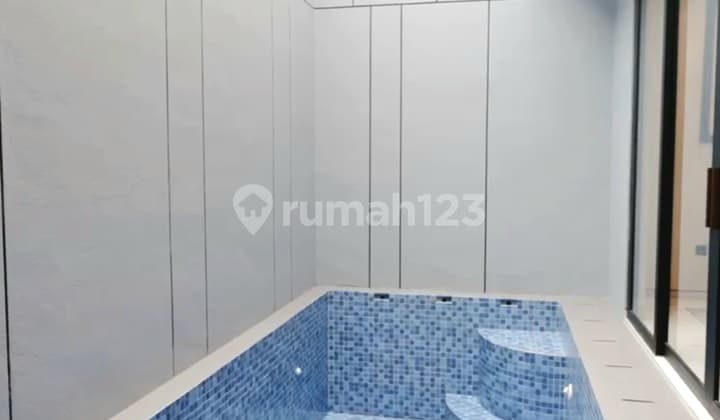 Villa Mewah dengan Kolam.renang Mini di Citraland Gamacity