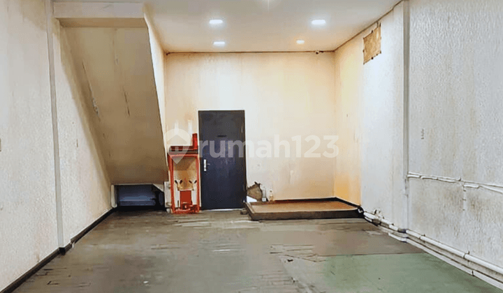 Ruko Bisnis Lokasi Cemara Asri Dekat Goodluck