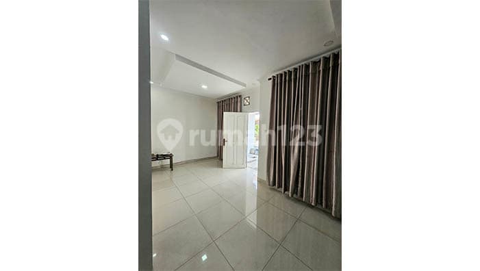 Puri Intan Housing Estate, Mandolin Street, Pegangsaan Dua, Kelapa Gading