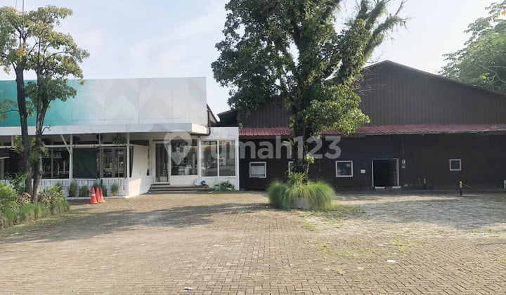 Warehouse & Plot in Dramaga, Bogor
Warehouse area (2 warehouses) -/+ 3,100 m2
Plot area -/+ 5,000 m2