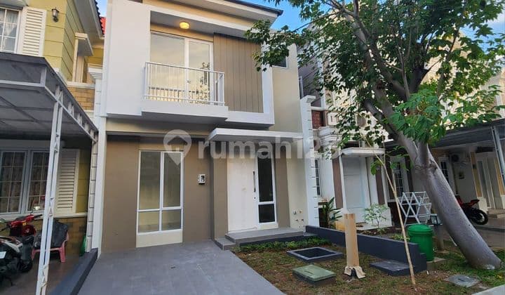 Rumah 2 lantai di perumahan elite Graha Candi Golf