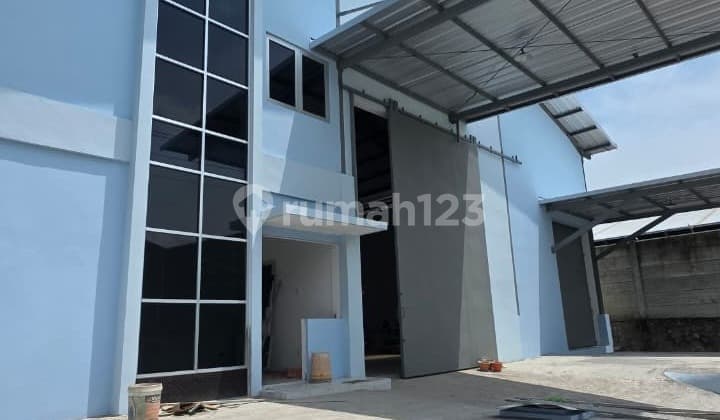 Gudang Premium Siap Pakai Strategis di Jalan Raya Walisongo
