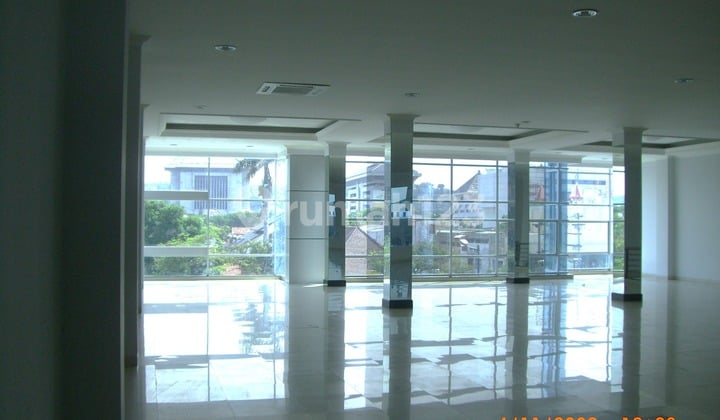 Dijual Ruang-Usaha Pusat Kota Simpang Lima Semarang